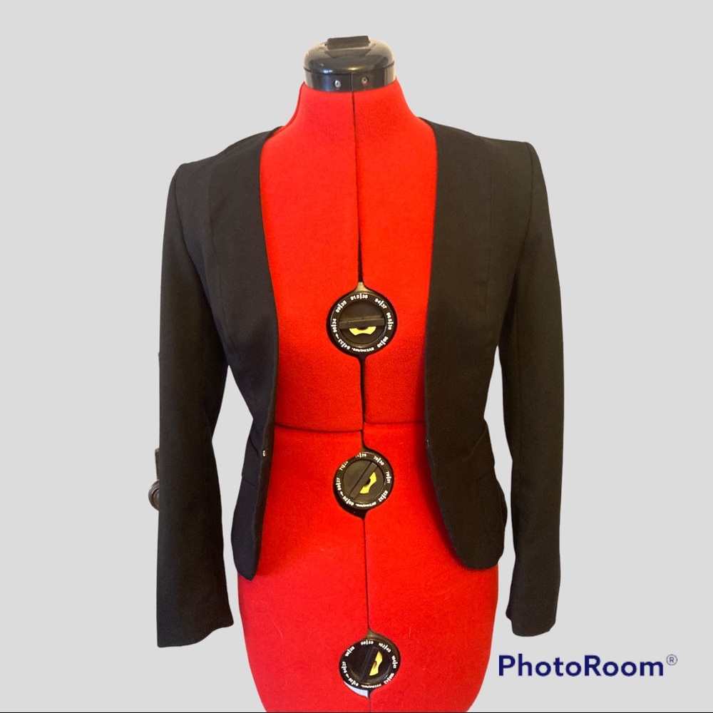 H&M Black Minimalist Blazer size 2